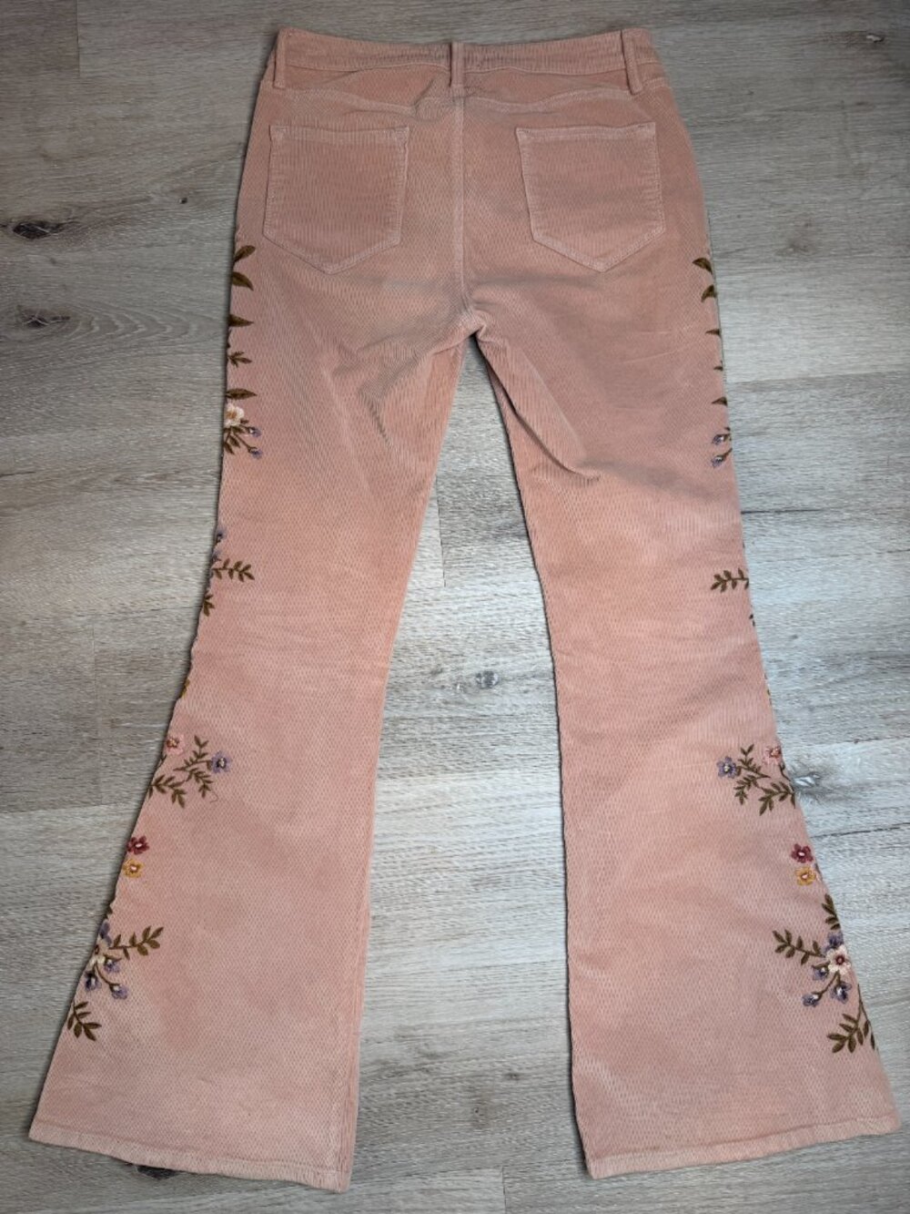 Driftwood Farrah Cord Floral Embroidered Flare Pants Pink Size 28 - Picture 6 of 6